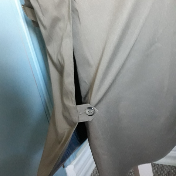 Erba 🧨Travel Harry Rosen khaki Trench Coat 38 Petit - Picture 5 of 15